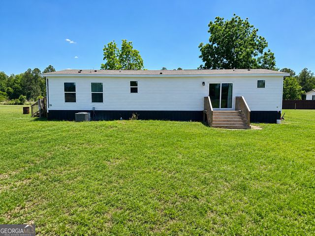 3968 Folks Circle, Blackshear, GA 31516