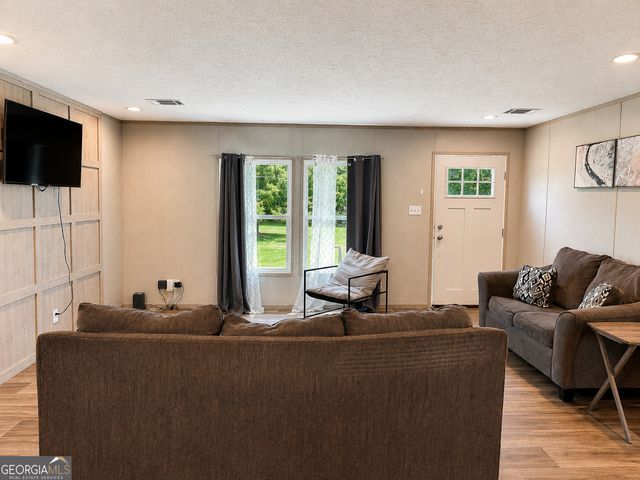 3968 Folks Circle, Blackshear, GA 31516