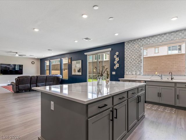 293 Cantiga Avenue, Las Vegas, NV 89183