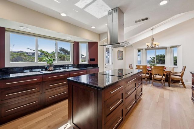 1198 Main Street, Montara, CA 94037