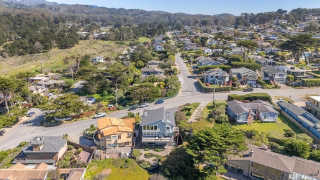 1198 Main Street, Montara, CA 94037