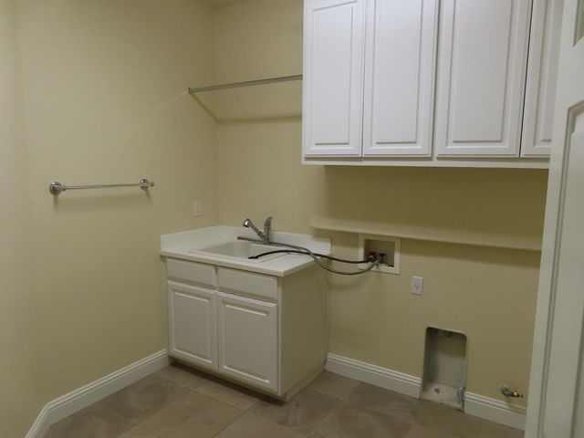 176 N Sierra Madre Street, Tracy, CA 95391