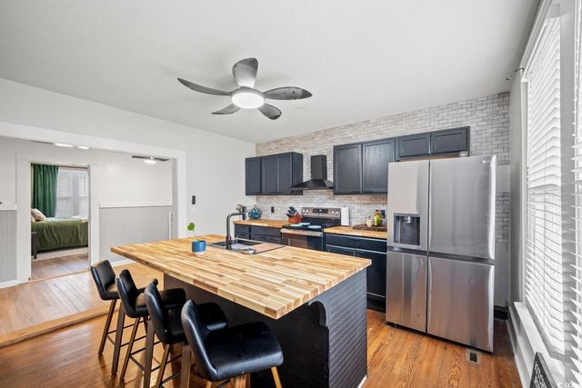 222 E Wine St., Mullins, SC 29574