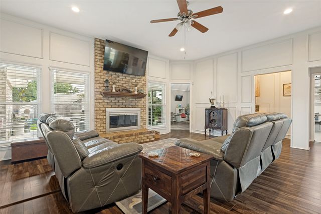 1000 Mellville Drive, Plano, TX 75075