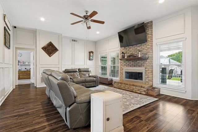 1000 Mellville Drive, Plano, TX 75075