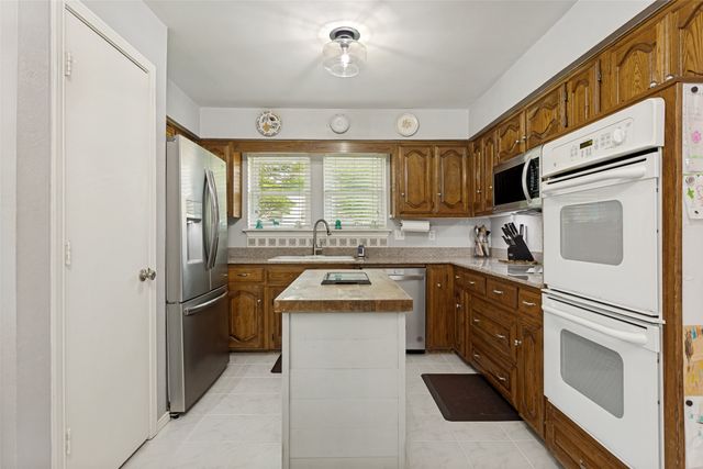 1000 Mellville Drive, Plano, TX 75075