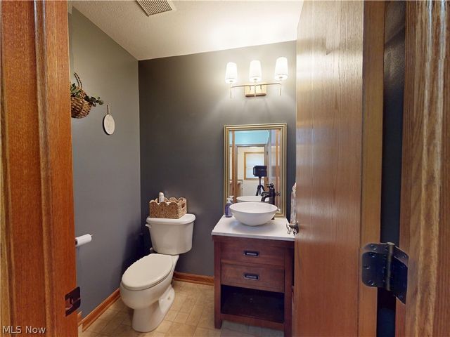 6248 Caribou Drive, Clinton, OH 44216