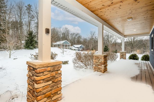 11087 Lake Shore Drive, Berrien Springs, MI 49103