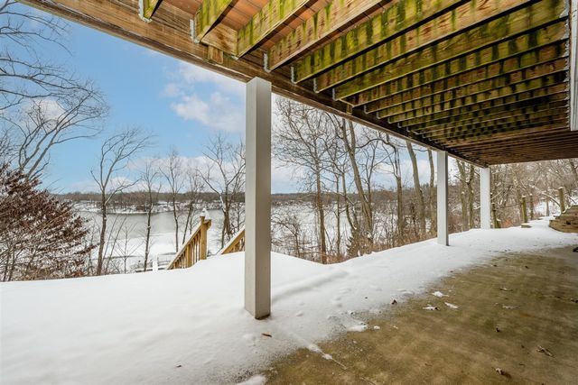 11087 Lake Shore Drive, Berrien Springs, MI 49103