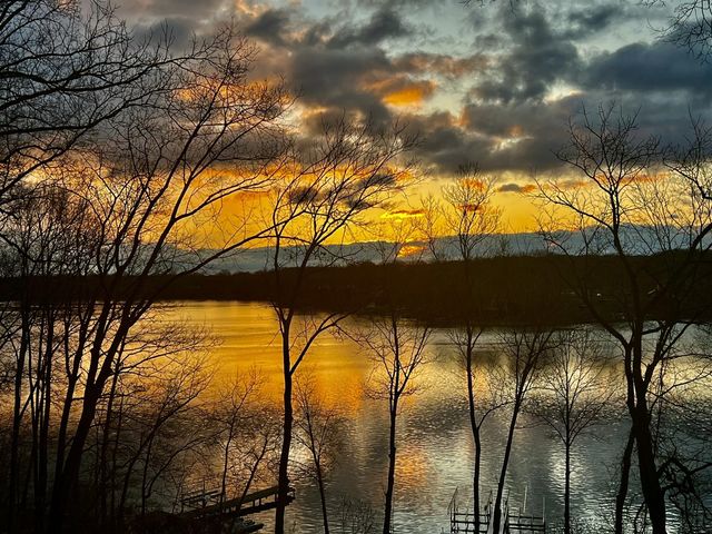 11087 Lake Shore Drive, Berrien Springs, MI 49103