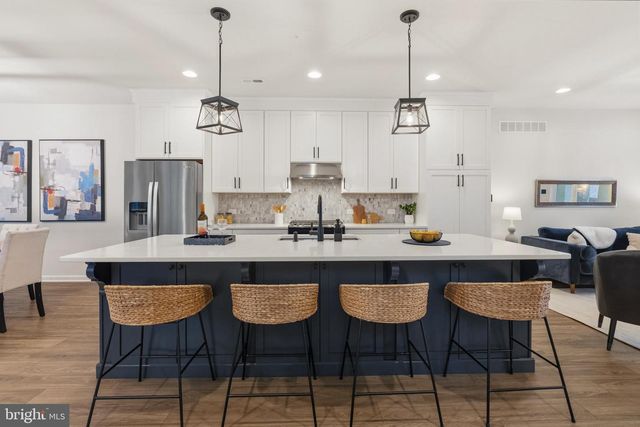 100 LOTUS LN, Malvern, PA 19355