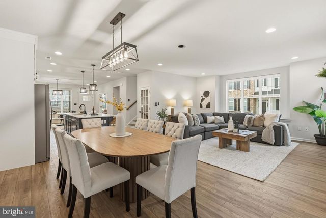 100 LOTUS LN, Malvern, PA 19355