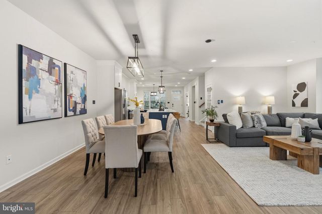 100 LOTUS LN, Malvern, PA 19355