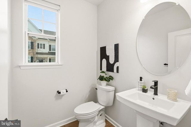 100 LOTUS LN, Malvern, PA 19355