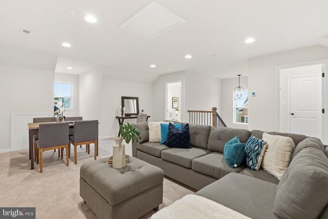 100 LOTUS LN, Malvern, PA 19355