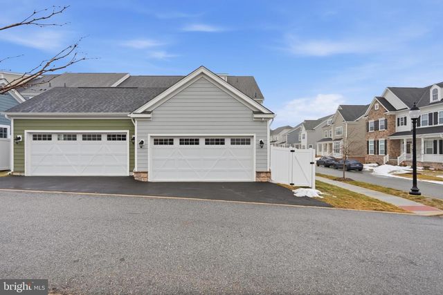 100 LOTUS LN, Malvern, PA 19355