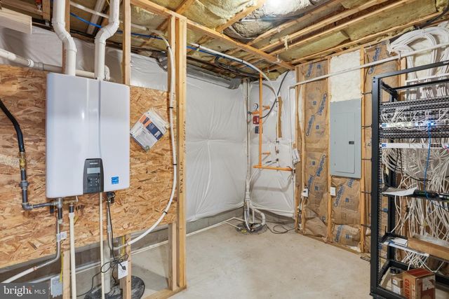 100 LOTUS LN, Malvern, PA 19355