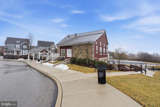 100 LOTUS LN, Malvern, PA 19355