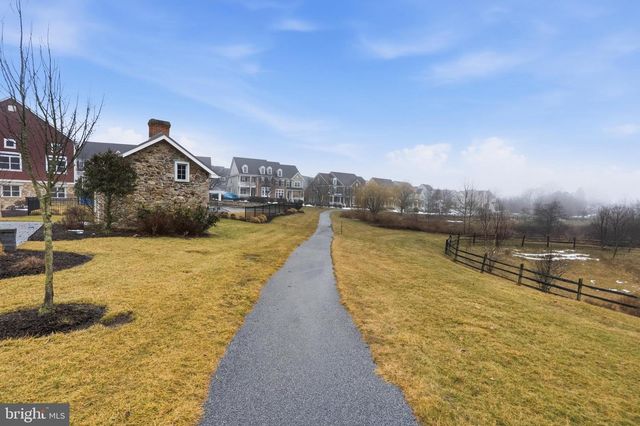 100 LOTUS LN, Malvern, PA 19355