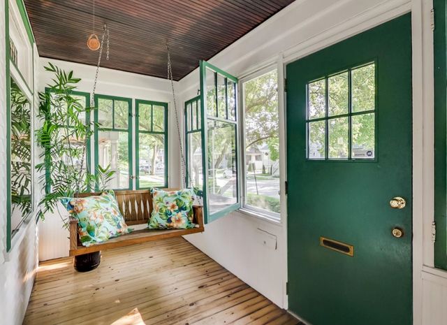 804 S Grove Avenue, Oak Park, IL 60304