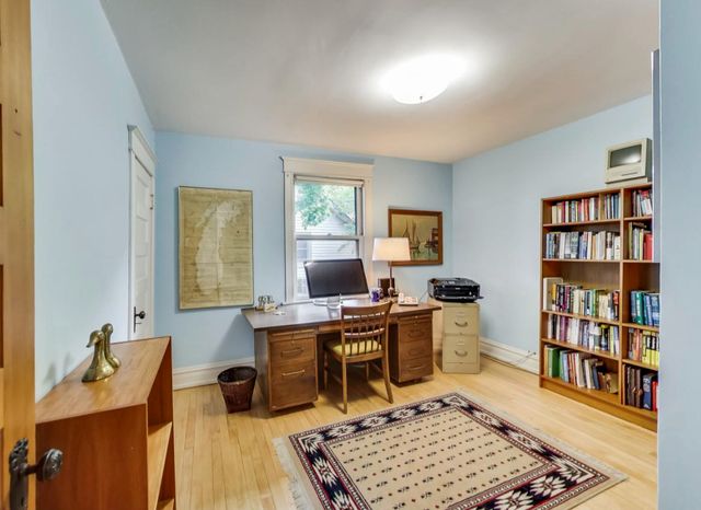 804 S Grove Avenue, Oak Park, IL 60304