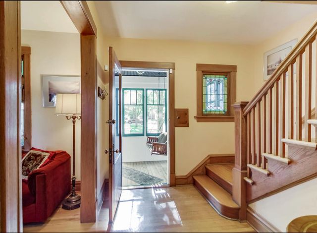 804 S Grove Avenue, Oak Park, IL 60304