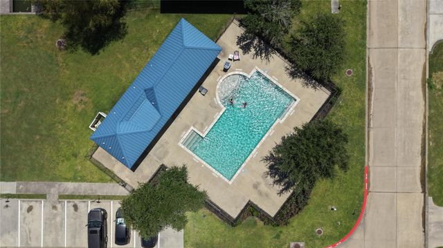 11000 N Lake Mist Lane, Willis, TX 77318
