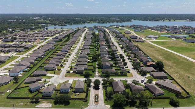 11000 N Lake Mist Lane, Willis, TX 77318