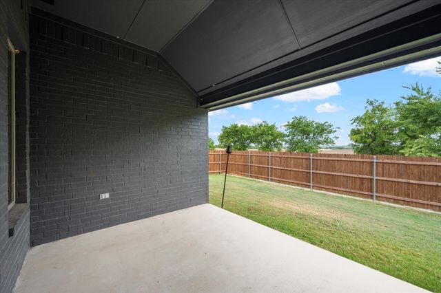 816 Tesslynn Avenue, Godley, TX 76044
