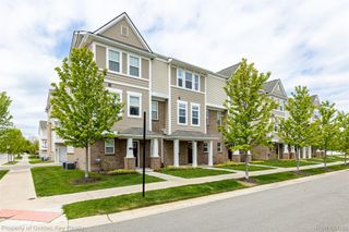 189 Monument Lane, Wixom, MI 48393