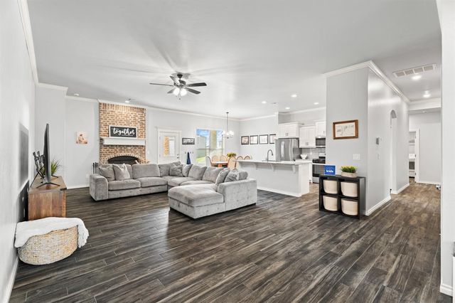 9131 Oak Tree Circle, Edmond, OK 73025