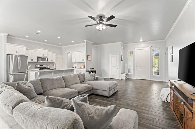 9131 Oak Tree Circle, Edmond, OK 73025