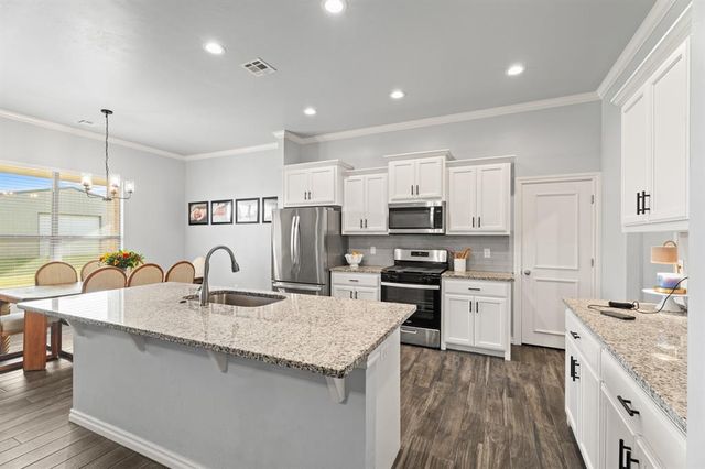 9131 Oak Tree Circle, Edmond, OK 73025