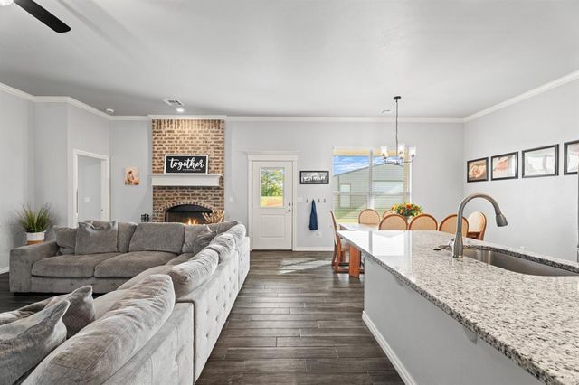 9131 Oak Tree Circle, Edmond, OK 73025