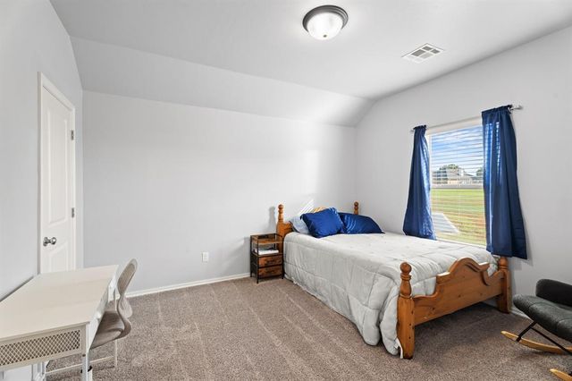 9131 Oak Tree Circle, Edmond, OK 73025
