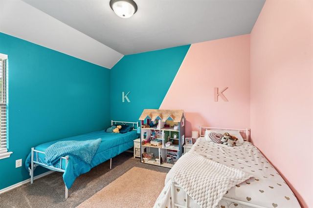 9131 Oak Tree Circle, Edmond, OK 73025