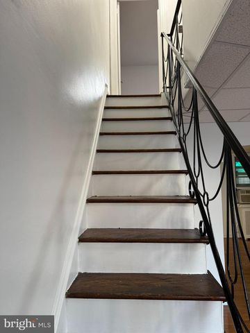 444 TIMBERLAKE RD, Upper Darby, PA 19082