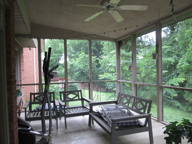4041 Windwood Ln, Nashville, TN 37214