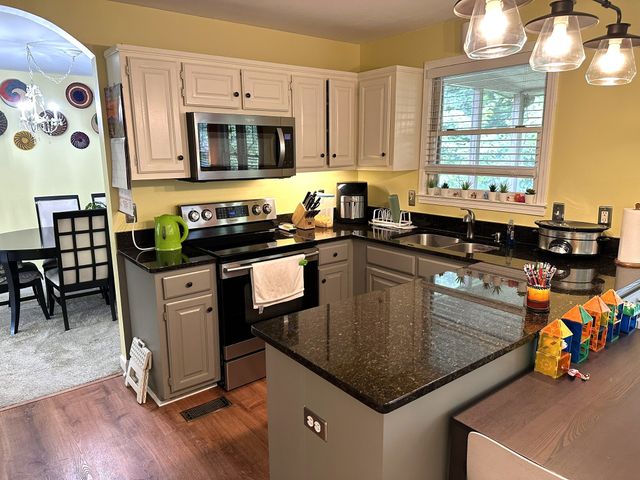 4041 Windwood Ln, Nashville, TN 37214