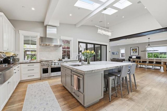 1542 Edgewood Way, San Jose, CA 95125