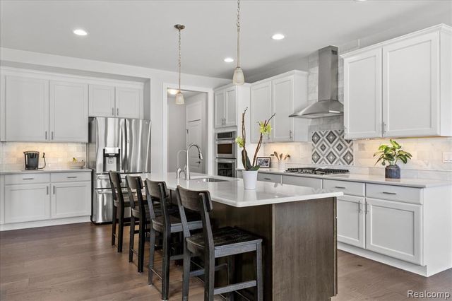 1930 Thorncrest Court, Commerce Twp, MI 48382