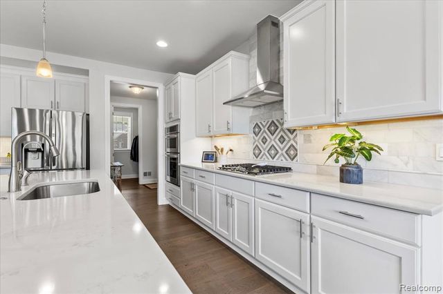 1930 Thorncrest Court, Commerce Twp, MI 48382