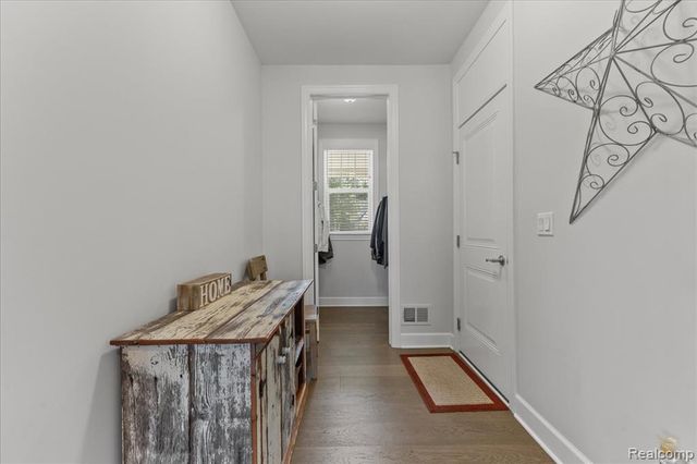 1930 Thorncrest Court, Commerce Twp, MI 48382