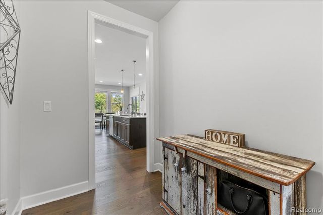 1930 Thorncrest Court, Commerce Twp, MI 48382