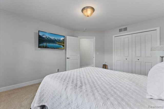 1930 Thorncrest Court, Commerce Twp, MI 48382