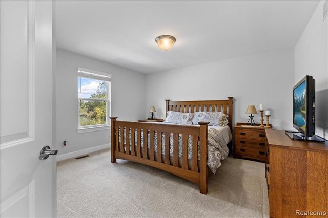 1930 Thorncrest Court, Commerce Twp, MI 48382