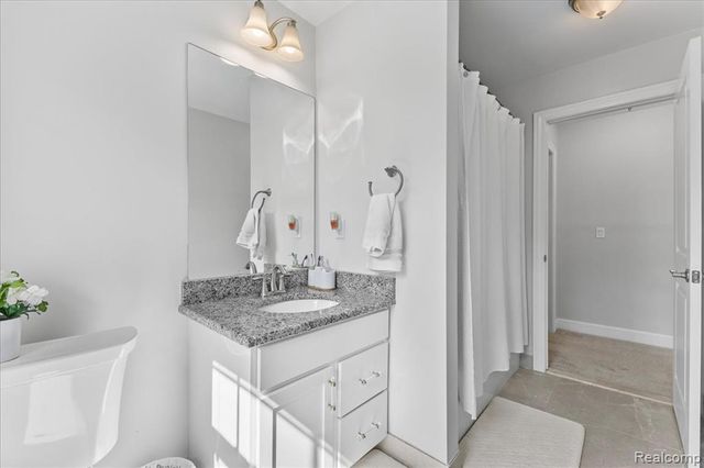 1930 Thorncrest Court, Commerce Twp, MI 48382