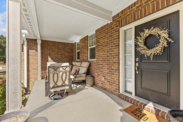 1930 Thorncrest Court, Commerce Twp, MI 48382