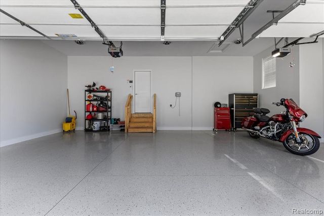 1930 Thorncrest Court, Commerce Twp, MI 48382