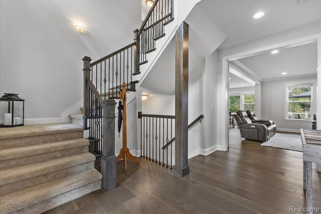 1930 Thorncrest Court, Commerce Twp, MI 48382